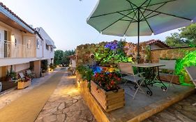 蒂娜公寓酒店